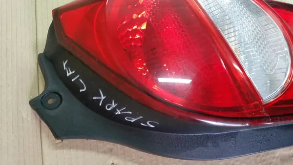 LÁMPARA TRASERA IZQUIERDA O DERECHA CHEVROLET SPARK M300 LIFT 10-15 image 8