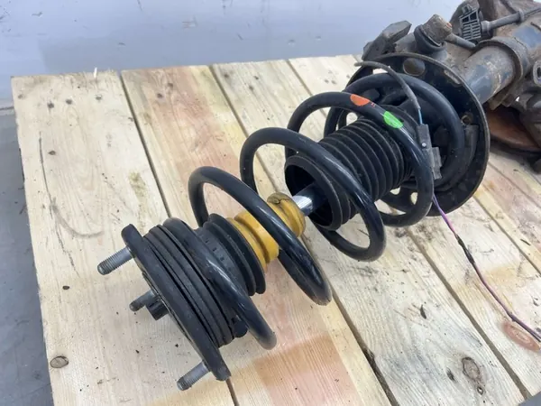 MAZDA 6 GJ 2.2 D Höger McPherson Dämpare OEM 01 image 6