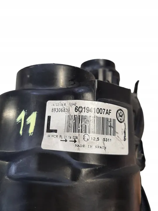 Farol Direito VW Polo 01-09 6Q1941007AF image 4