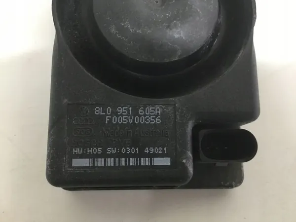 Corne d'alarme OEM 8L0951605A pour Audi A4 S4 B7 image 5