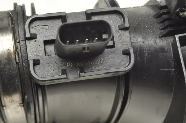 MERCEDES W213 2.0 D LUFTANSCHLUSSRÖHRE A6541400560 image 10