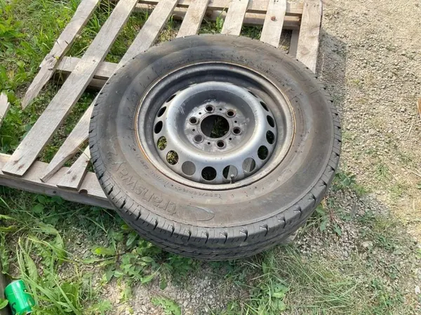 OEM A9074014800 Etu-oikea iskunvaimennin kiinnike Mercedes image 2