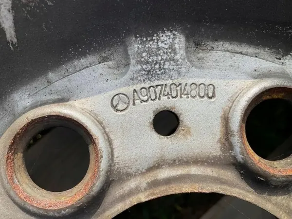 OEM A9074014800 Etu-oikea iskunvaimennin kiinnike Mercedes image 4