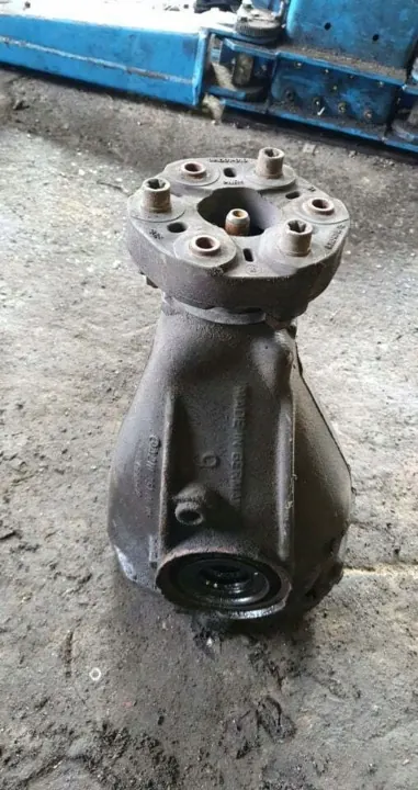 Diferencial traseiro Mercedes-Benz OEM 2103510805 image 2