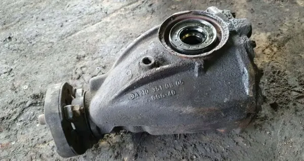 Diferencial traseiro Mercedes-Benz OEM 2103510805 image 3