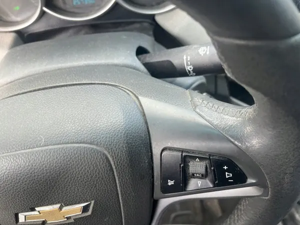 OEM CHEVROLET CRUZE I Lenkradairbag - Gebraucht image 8