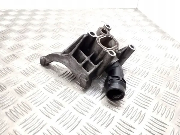 Suporte bomba direção Audi A4 B9 OEM 059121071DE image 2