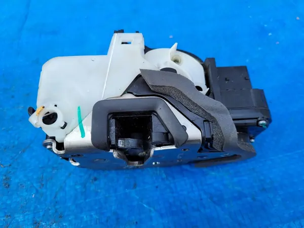 CHEVROLET Cruze J300 | Främre högra dörrlås 13503802 GP image 2