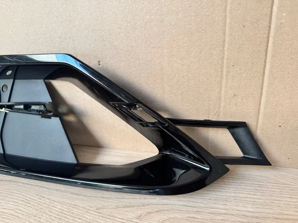 Griglia faro antinebbia destro BMW 3 F30 F31 OEM image 3