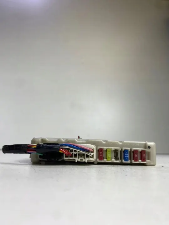Relaismodule controller Toyota IQ OEM 82641-74010 image 5