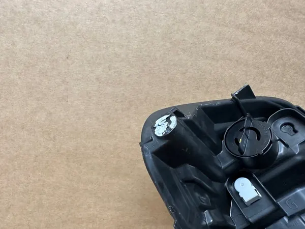 Farol Frontal Esquerdo RENAULT CLIO III OEM 7701072012 image 5