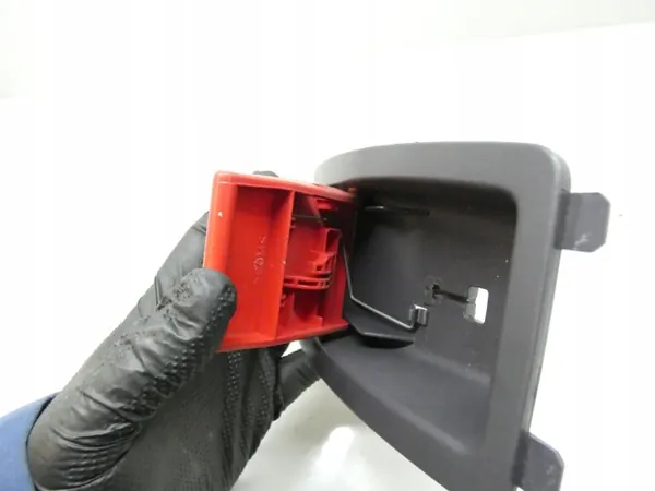 Poignée d'ouverture capot Mercedes Vito OEM 6388870076 image 3