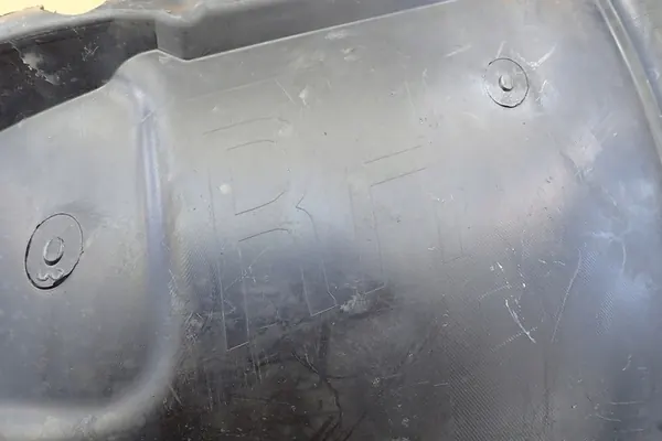 BMW X5 E70 Right Front Wheel Arch 51717169414 OE image 4