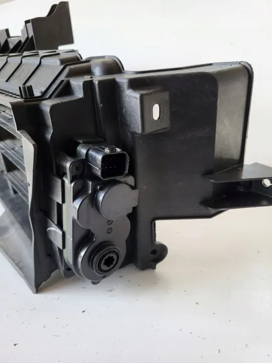 KIA SPORTAGE V Ilmanottojalusia OEM 86950-R2000 image 10