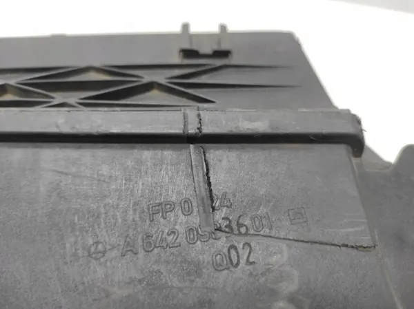 Mercedes-Benz A6420903601 Ilmansuodattimen Kotelo image 4