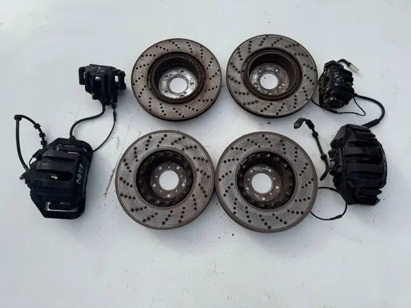 BMW E63 M6 E60 M5 Bromsok & Skivor Set image 2