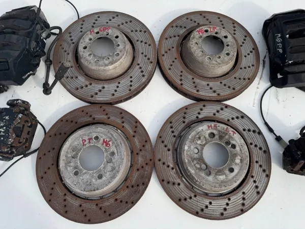 BMW E63 M6 E60 M5 Bromsok & Skivor Set image 8