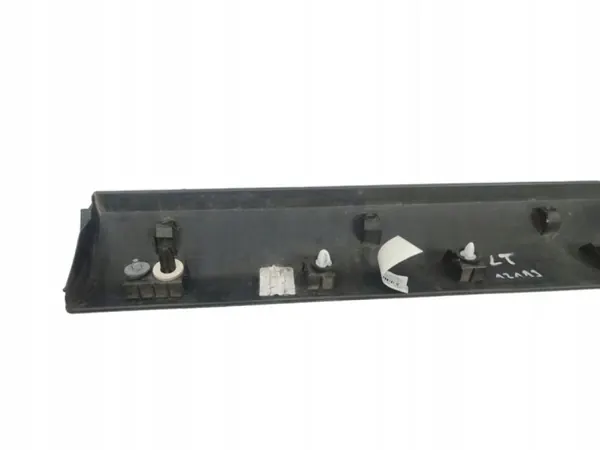 DS 3 Crossback Linker Achterdeurlijst OEM 9820808180 image 2