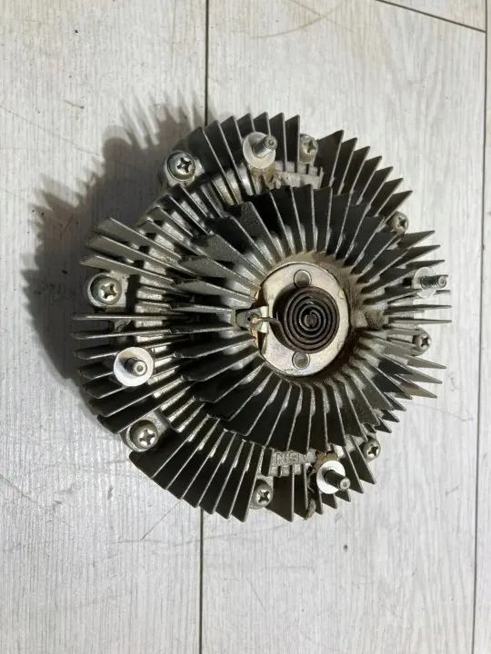Embrayage visqueux Toyota Hilux OEM sokolowski 3.0 image 2