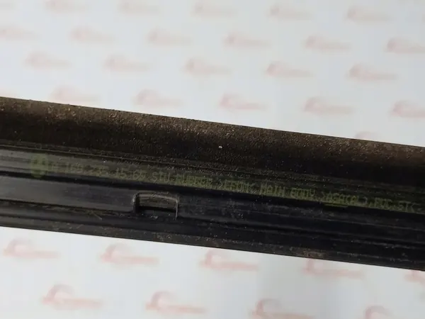 Mercedes W245 vasen taka-kaavinauha OEM A1697351565 image 3