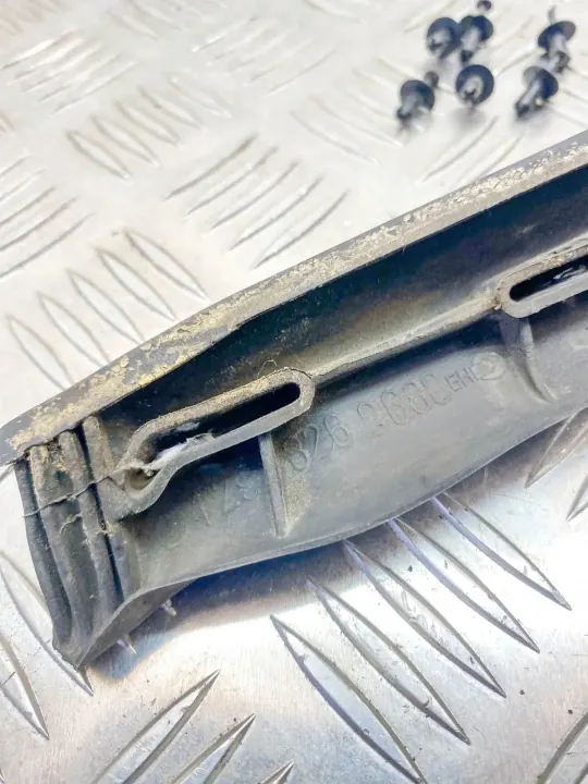 Mercedes-Benz SL R129 Fram Höger Strålkastarlock OEM A1298260680 image 6