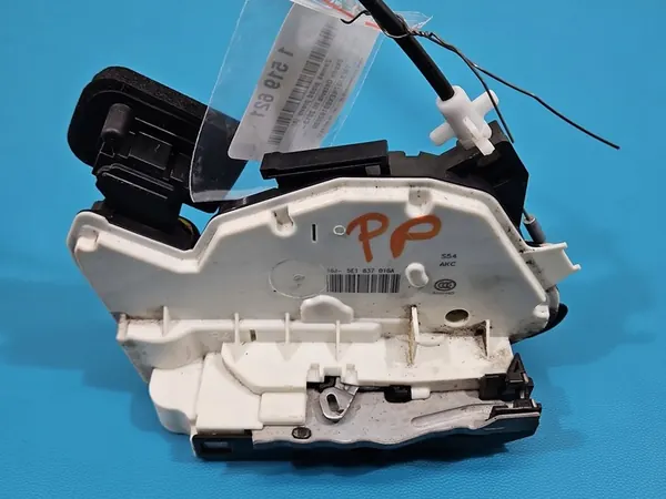 Rechtes Vorderes Schloss Skoda Octavia III 5E1837016A image 5