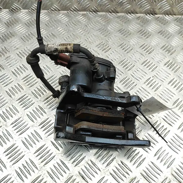 Audi A5 Cabrio Takana vasen jarrusatula image 2