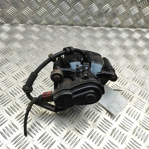 Audi A5 Cabrio Takana vasen jarrusatula image 4