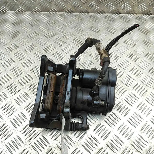 Audi A5 Cabrio Takana vasen jarrusatula image 5