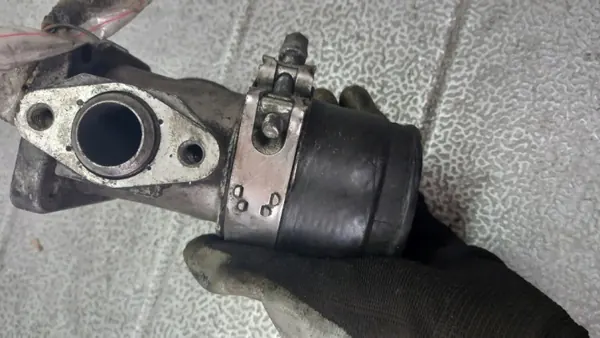 Soupape EGR OEM 01 pour Opel Omega - Occasion image 4