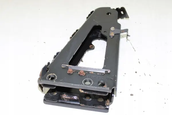 Base de montage cabine OEM 1234567 Mercedes Actros MP4 image 4