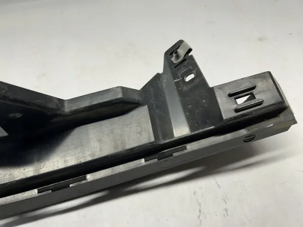 RAM 1500 Liukuvalo Oikea Puoli OEM 68316082AH image 10