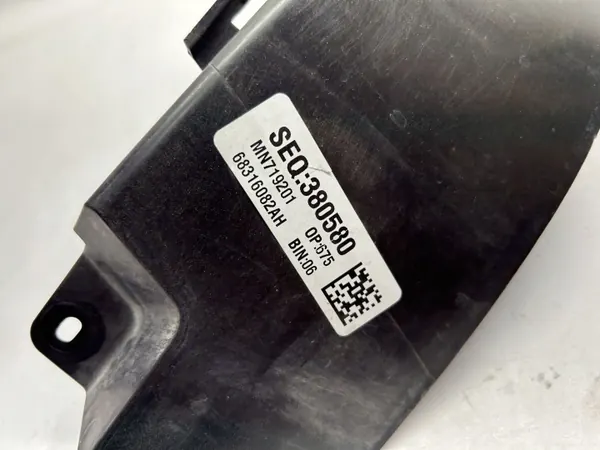 RAM 1500 Liukuvalo Oikea Puoli OEM 68316082AH image 4