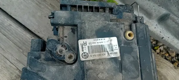 VW Passat B6 Etuvalot Vasen Oikea Xenon image 4