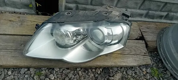 VW Passat B6 Etuvalot Vasen Oikea Xenon image 8