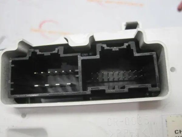 Jeep Patriot 2.4L Mittaristo OEM 05172709AC image 8