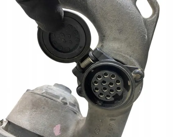 Volvo XC90 II hinauskoukku OEM 31454696 image 10