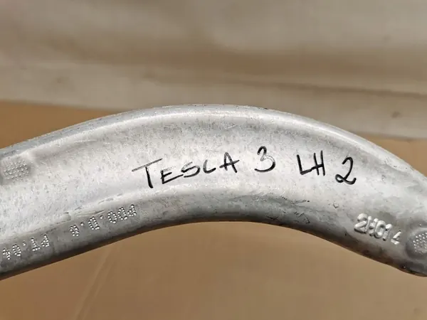 Braccio di Controllo Inferiore Anteriore Sinistro Tesla Model 3 LIFT 1044354-00-A image 6