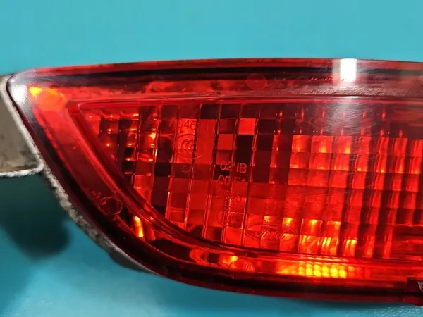 Lanterna Traseira Esquerda Para-choque Ford C-Max II MK2 8A61-15K273-AC image 3