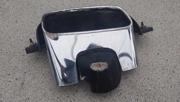 DODGE CHALLENGER Ponteira de Escape Direita Cromada 2017 OEM image 3