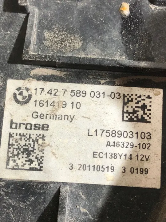 Ventilador radiador BMW OEM 17427589031 - Usado image 3