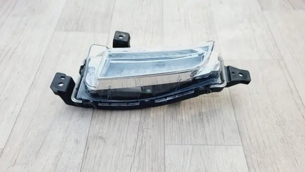 Suzuki Vitara II Halogen DRL Ljusrätt OEM W1378 image 3