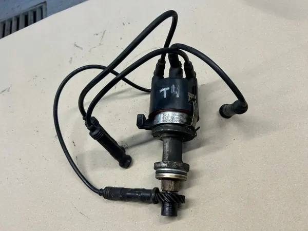 Bobina de Ignição VW T4 2.0 OEM 0237520040 Usada image 2