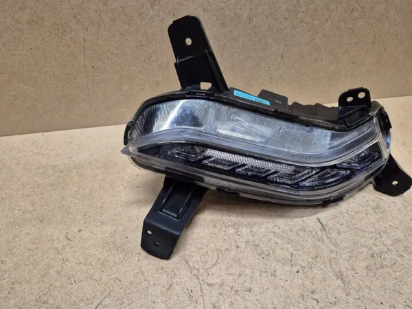 Phare DROIT DRL OEM 92208G4210 pour Hyundai i30 Fastback image 4