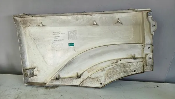 Prolongateur d'aile cabine Mercedes Actros MP4 OEM 9608847275 image 3