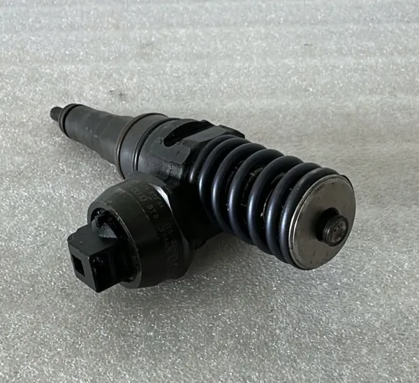 Inyector OEM 038130073BA para Motor 1.9 TDI BLT image 3
