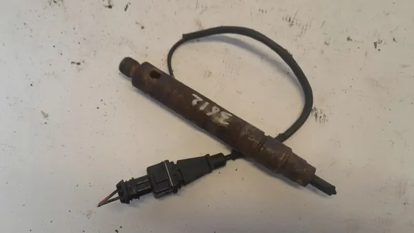 Inyector Renault Clio II 1.9D OEM 7700110396 image 2
