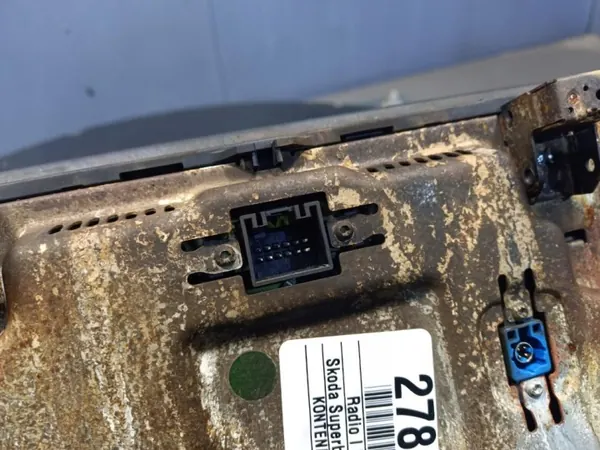 Radio Navigation Skoda Superb III OEM 3V0919605D image 7