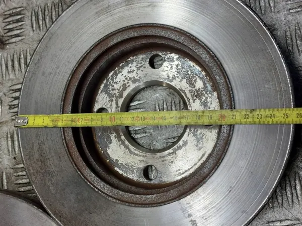 Bromsskivor + Belägg + Bromsok Fram OEM Ford Fusion I image 4
