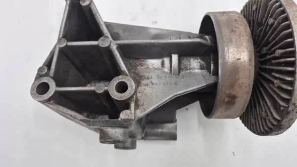OEM 046903143B Viskoosituulettimen Kiinnike Audi A6 C4 2.5TDI image 3
